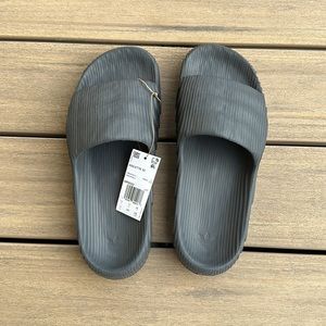 Adidas Adilette 22 grey brand new size 11